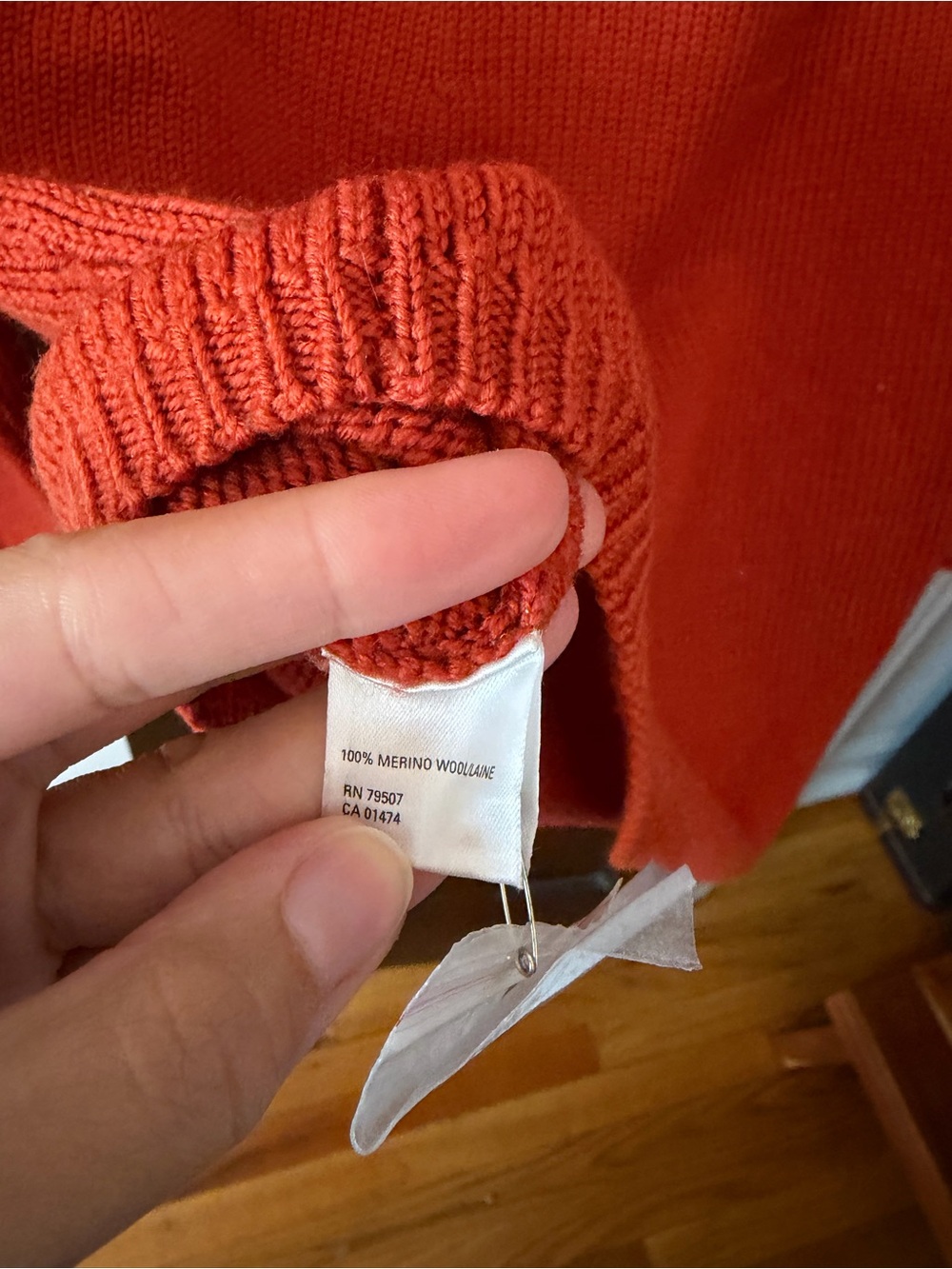 100% Wool Rollneck Pumpkin Sweater - Picture 7 of 10